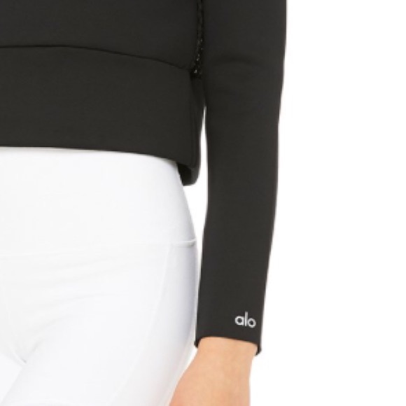 alo yoga // cropped mesh back scuba pullover - Picture 6 of 6